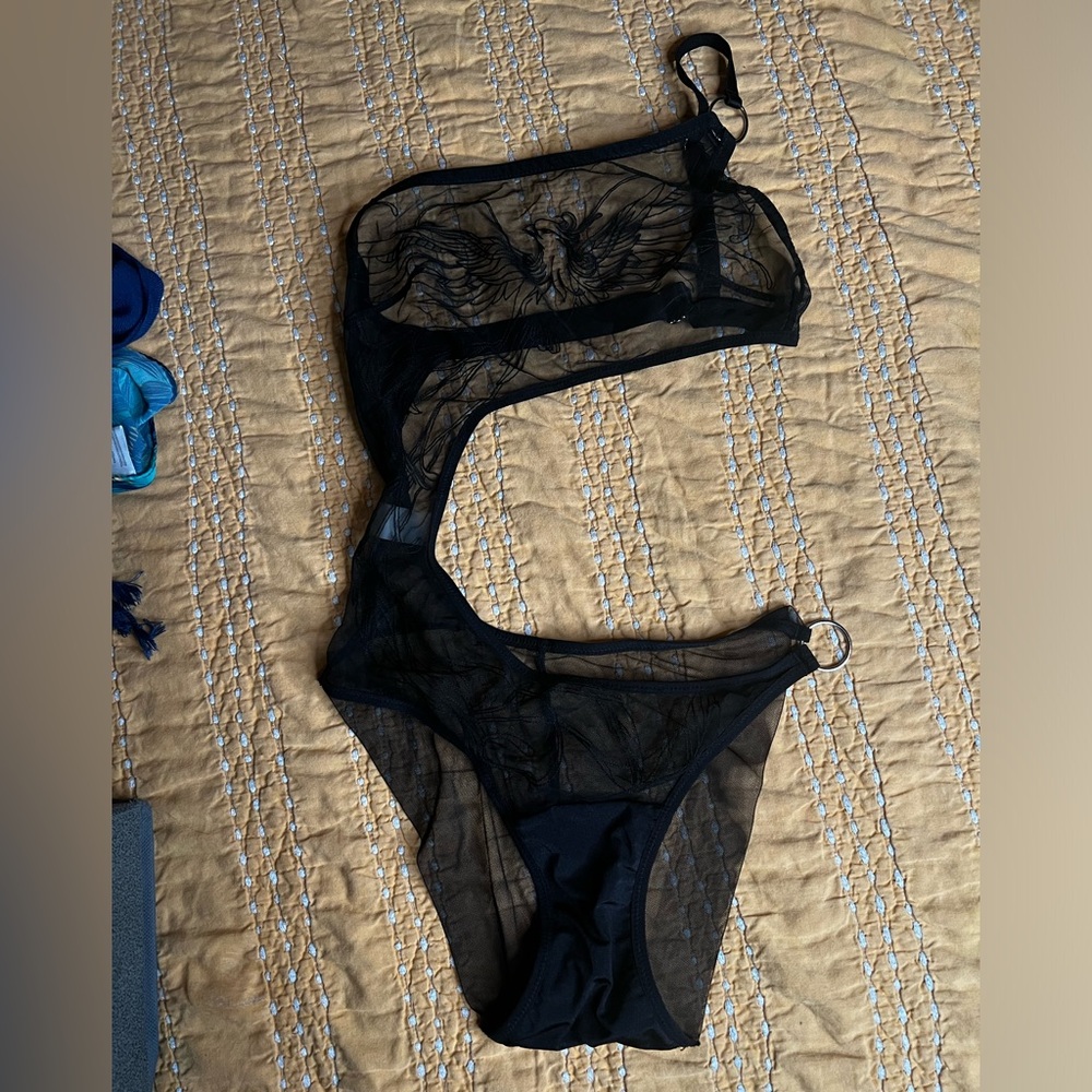 XS Thistle and Spire black body suit